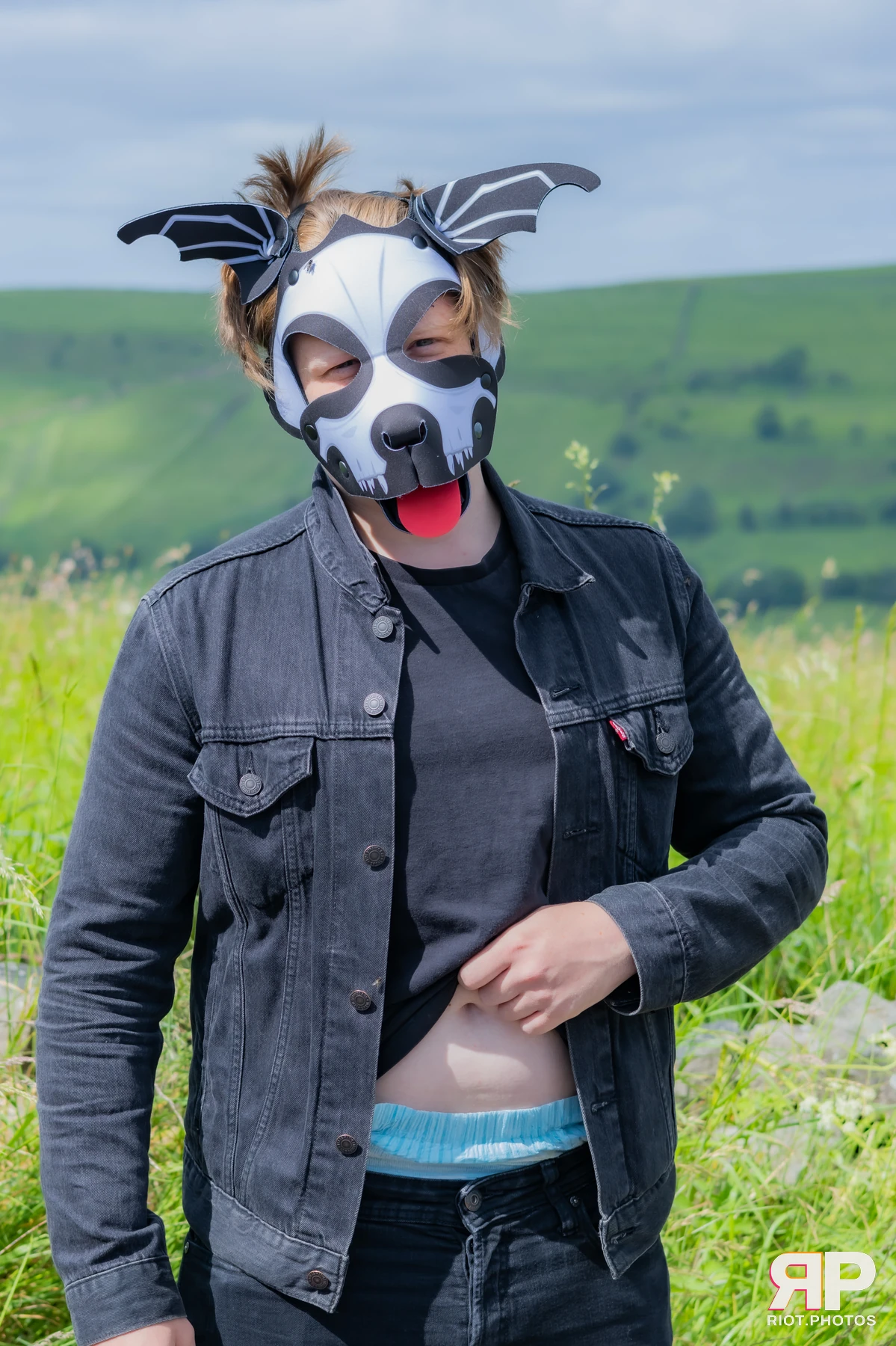 Cynical Pup — furry & pup photography by Fluffy Riot — photo 9