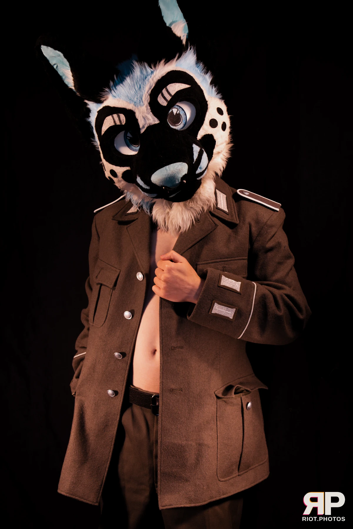 Hagen Hyena — furry & pup photography by Fluffy Riot — photo 44