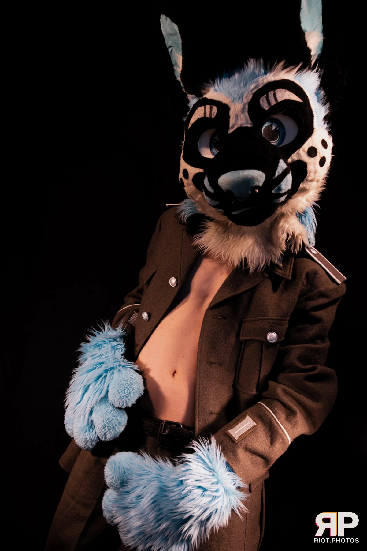 Hagen Hyena — furry & pup photography by Fluffy Riot — photo 52