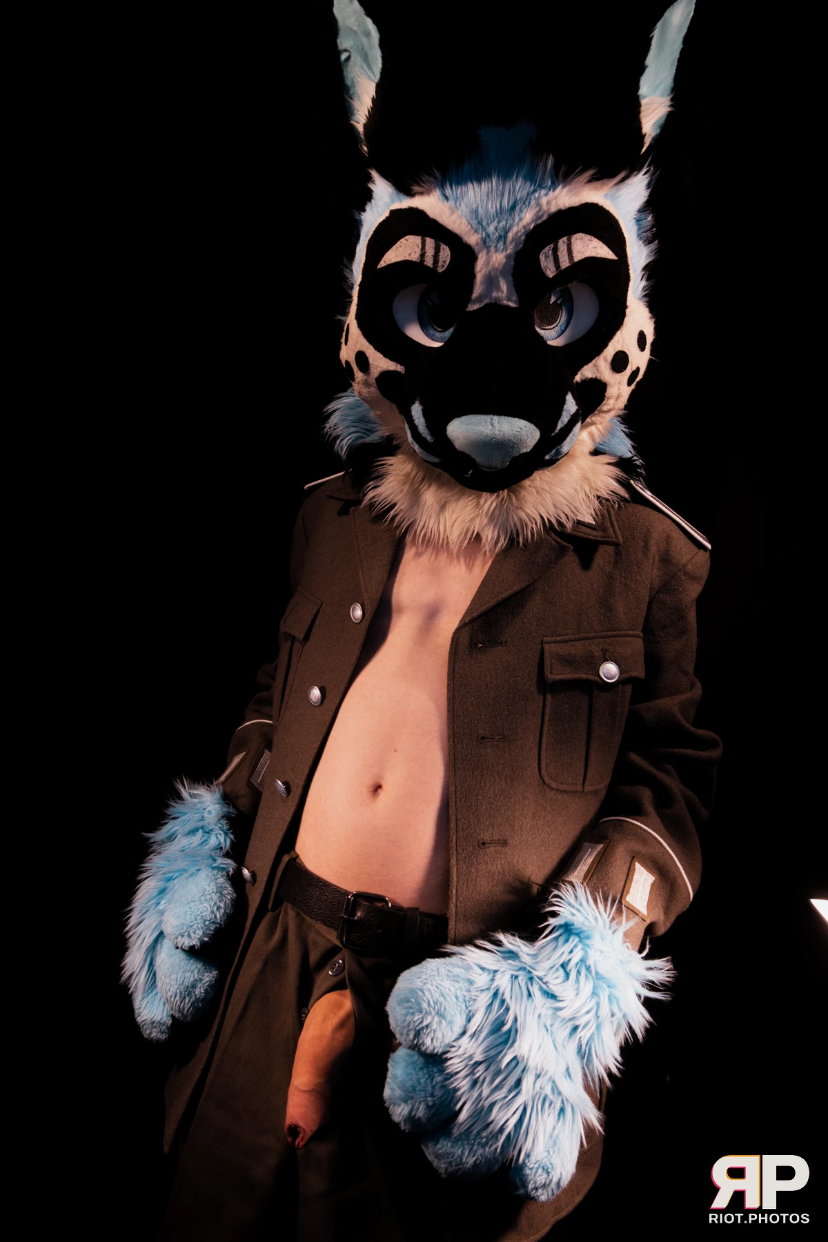 Hagen Hyena — furry & pup photography by Fluffy Riot — photo 55