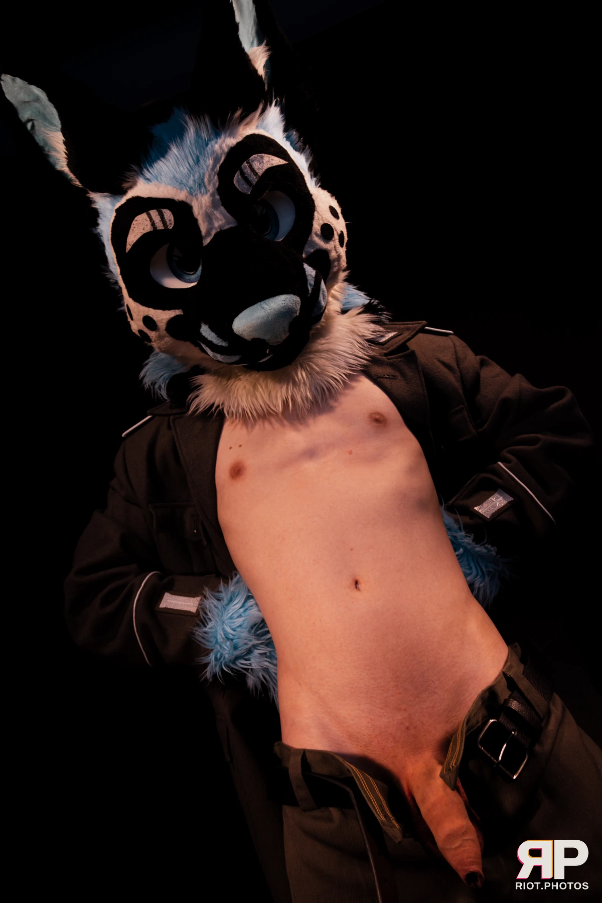 Hagen Hyena — furry & pup photography by Fluffy Riot — photo 56