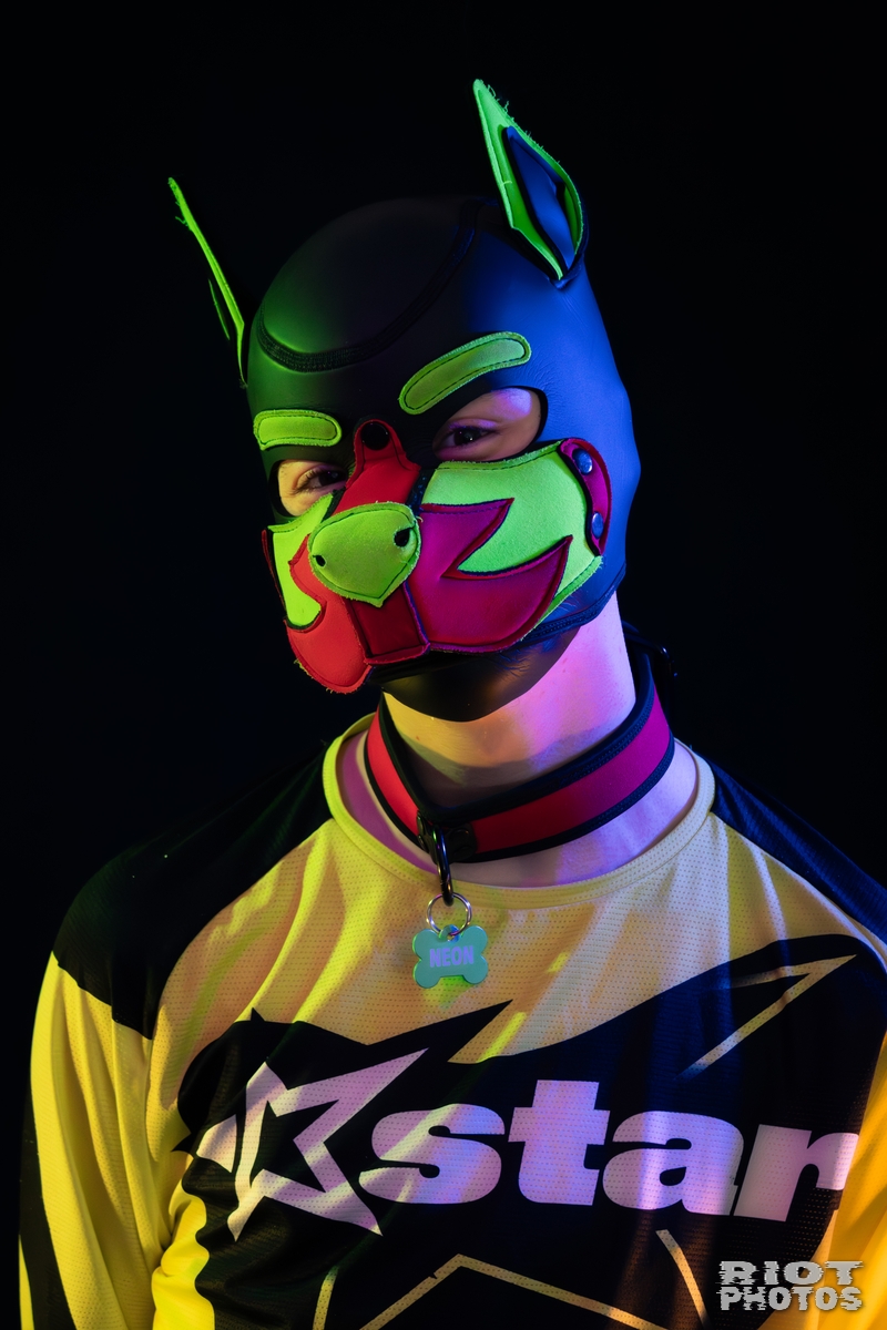 2025-11-22 Neon-002.jpg
