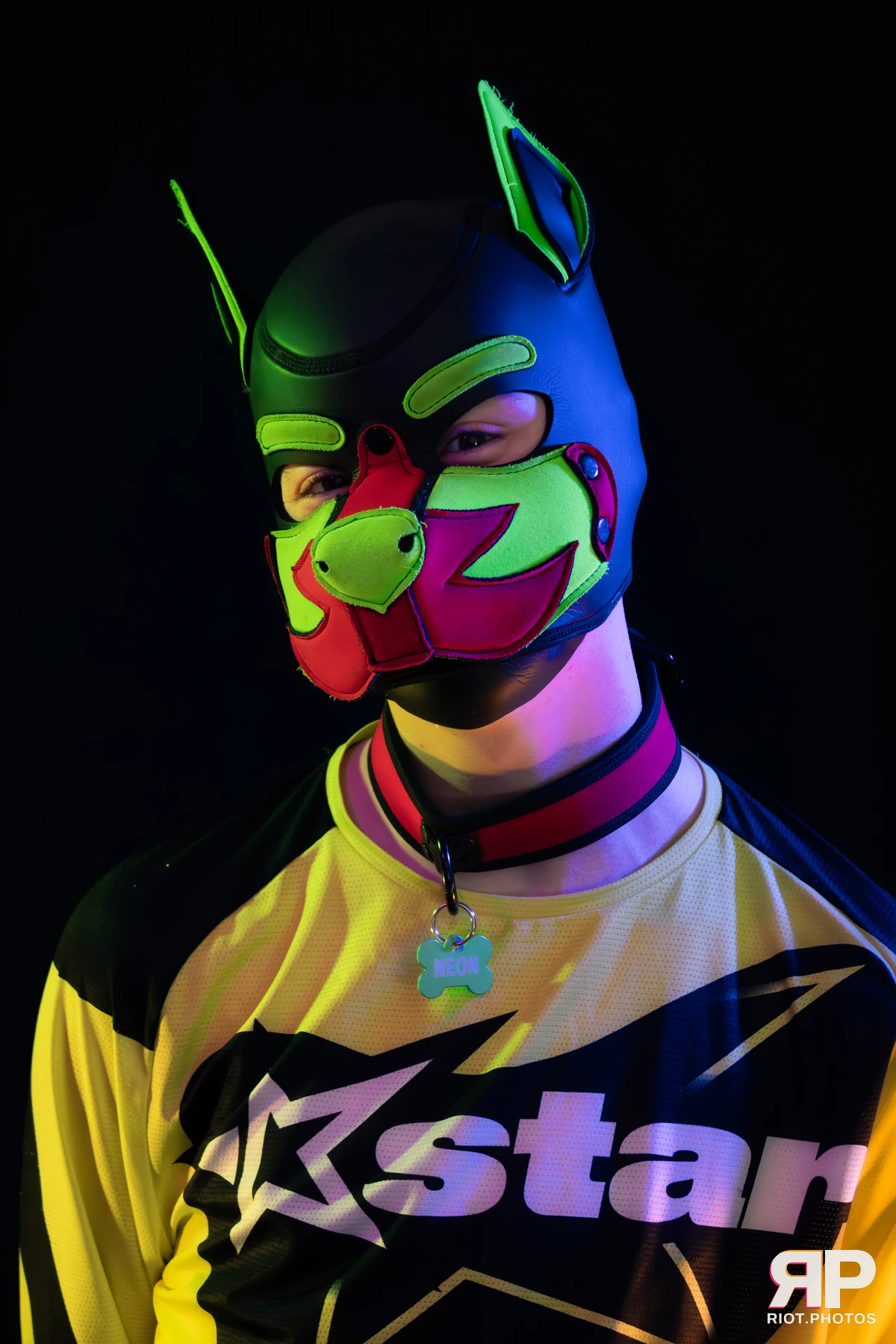 Neon Puppy — furry & pup photography by Fluffy Riot — photo 3