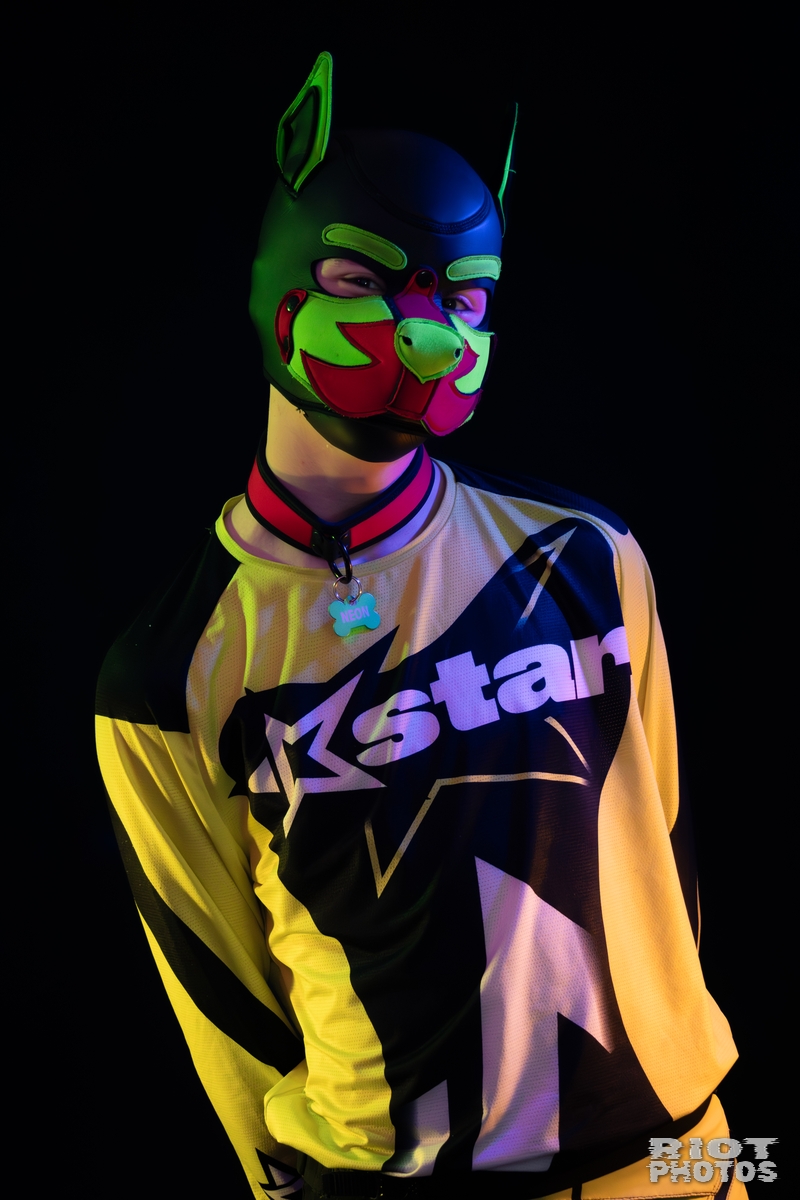 2025-11-22 Neon-003.jpg