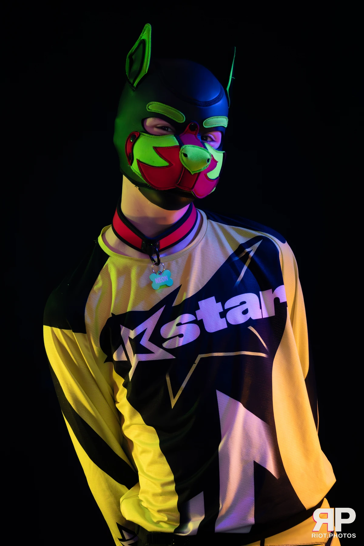 Neon Puppy — furry & pup photography by Fluffy Riot — photo 4