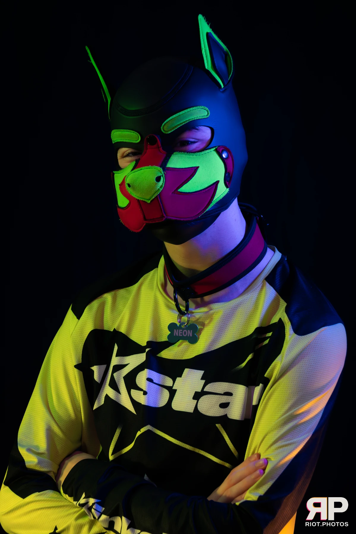 Neon Puppy — furry & pup photography by Fluffy Riot — photo 18