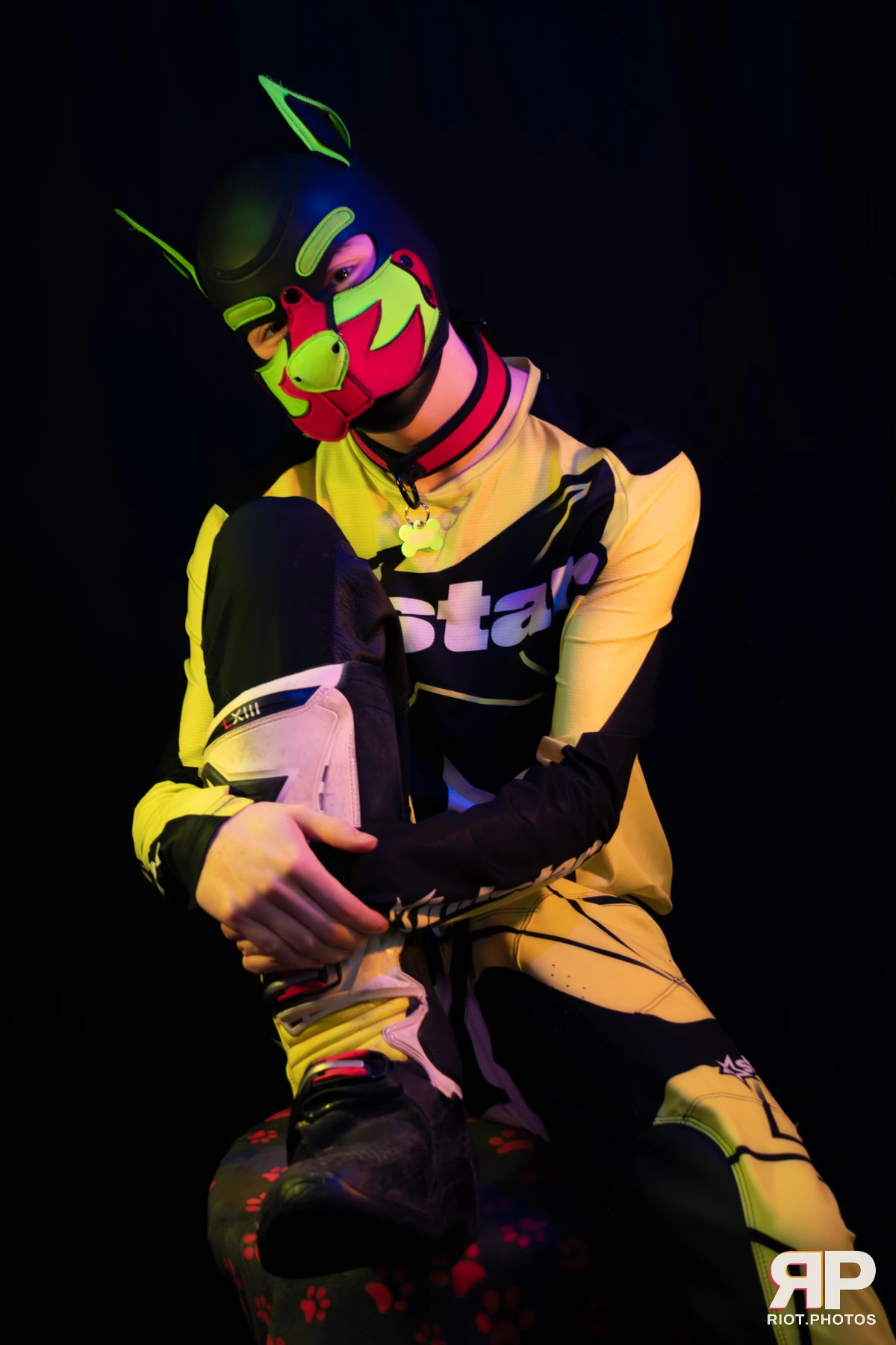 Neon Puppy — furry & pup photography by Fluffy Riot — photo 23