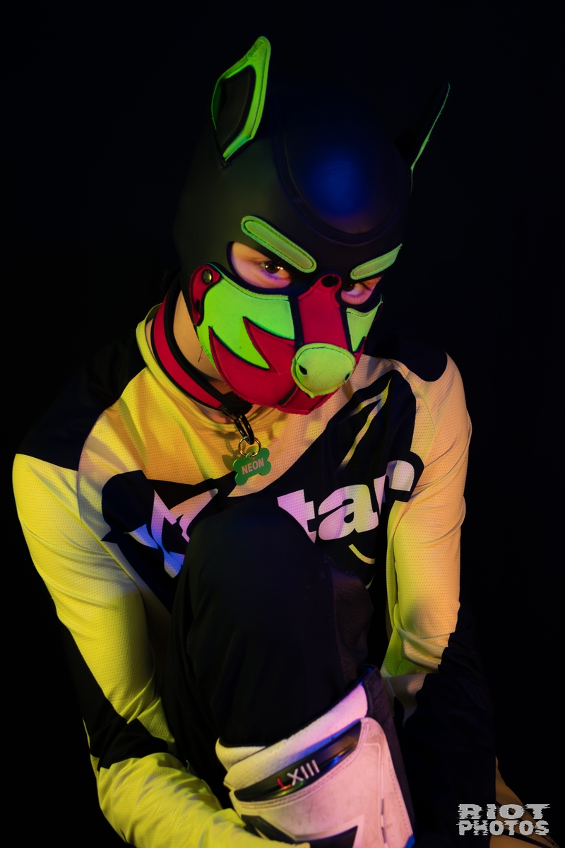2025-11-22 Neon-025.jpg