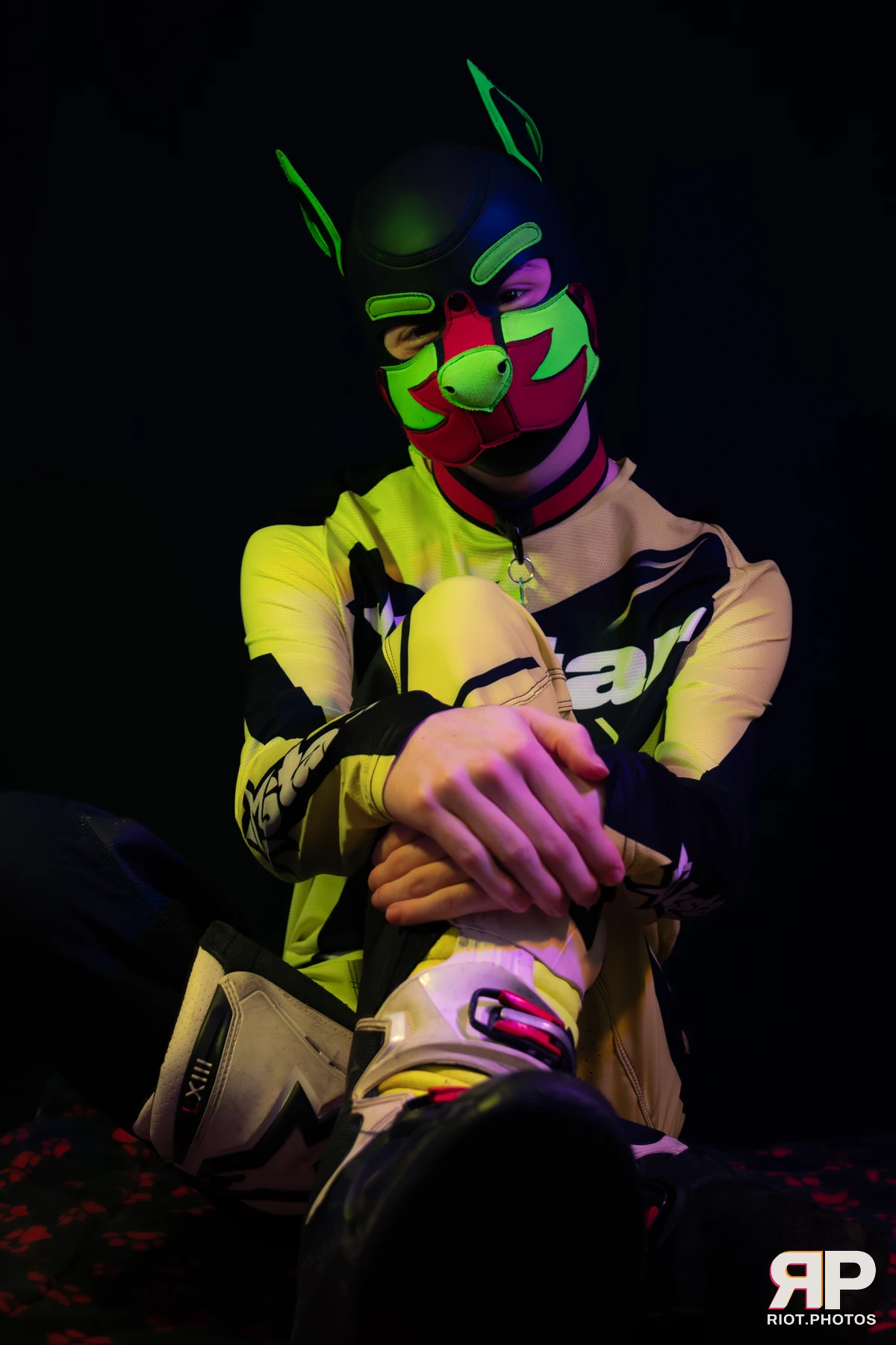 Neon Puppy — furry & pup photography by Fluffy Riot — photo 37