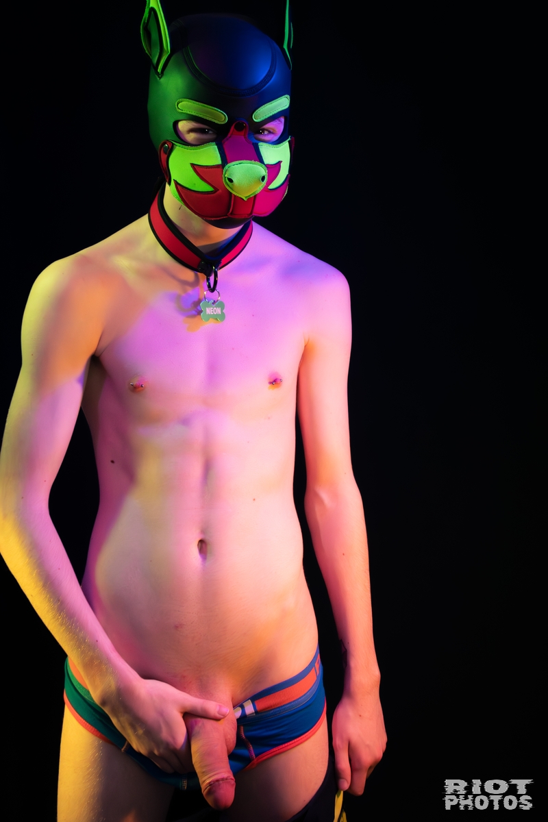 2025-11-22 Neon-045.jpg