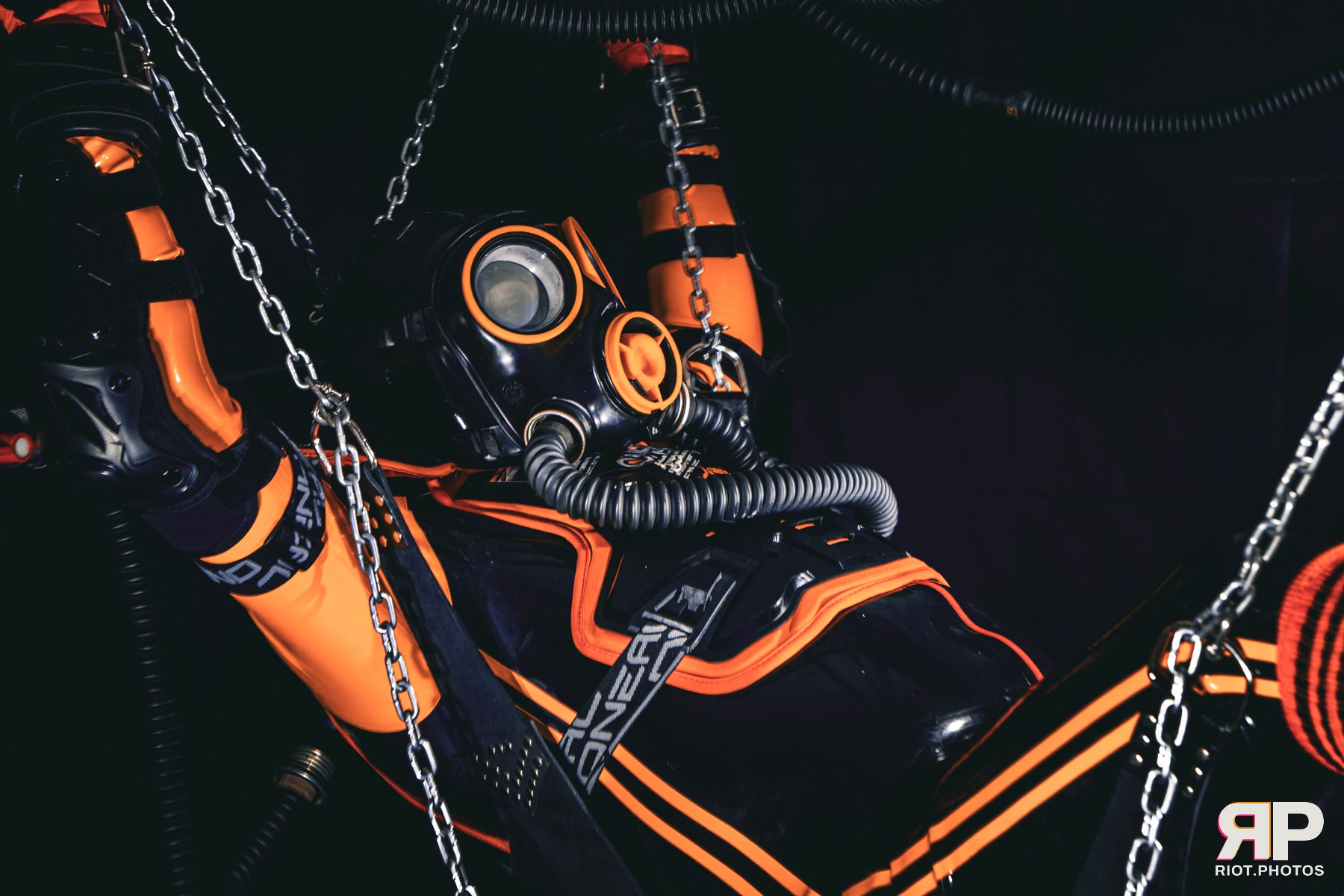RubberSeduction - furry & pup photography by Fluffy Riot - photo 47