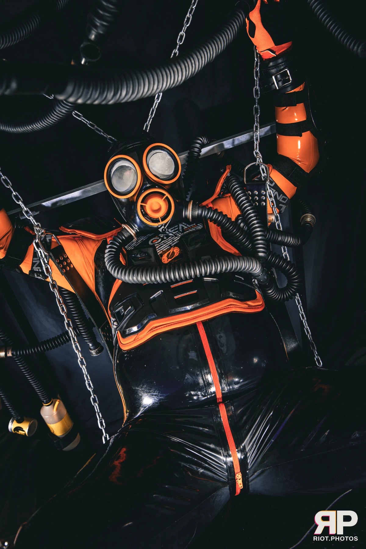 RubberSeduction - furry & pup photography by Fluffy Riot - photo 45