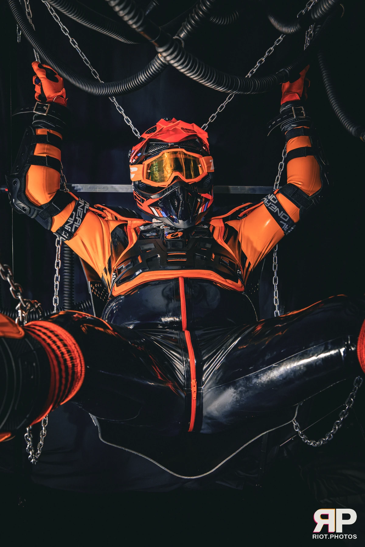 RubberSeduction - furry & pup photography by Fluffy Riot - photo 14