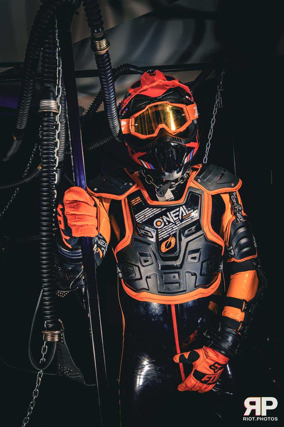 RubberSeduction - furry & pup photography by Fluffy Riot - photo 8