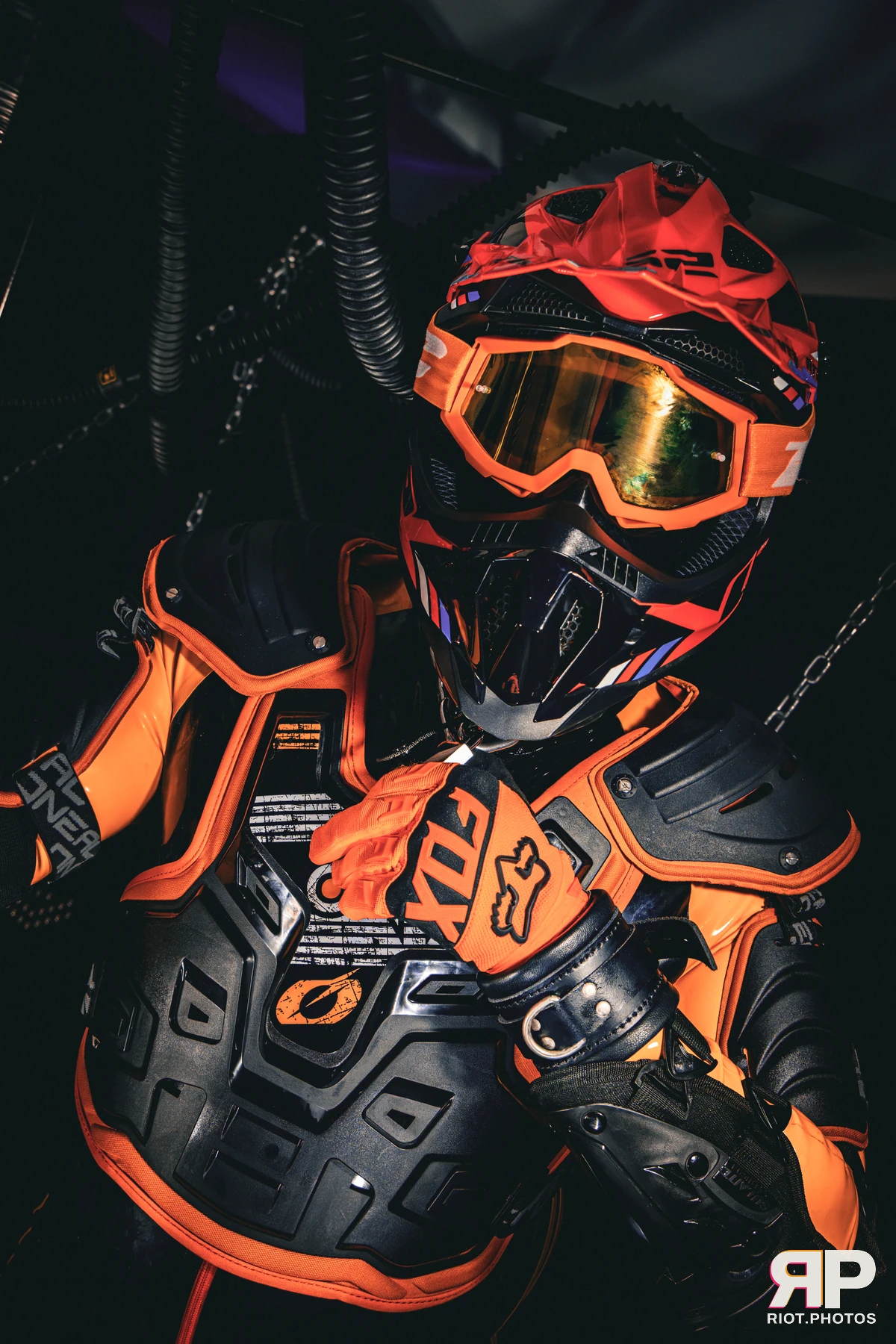 RubberSeduction - furry & pup photography by Fluffy Riot - photo 6
