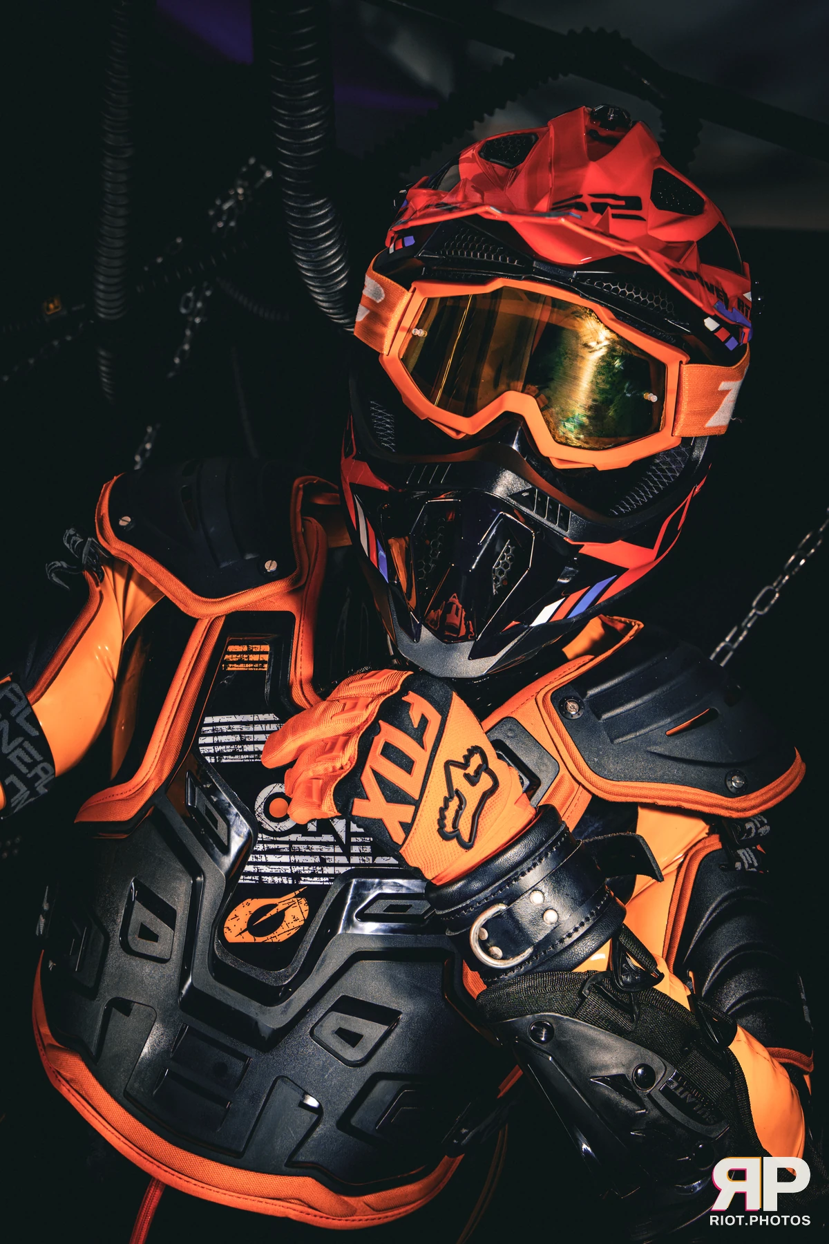 RubberSeduction - furry & pup photography by Fluffy Riot - photo 5