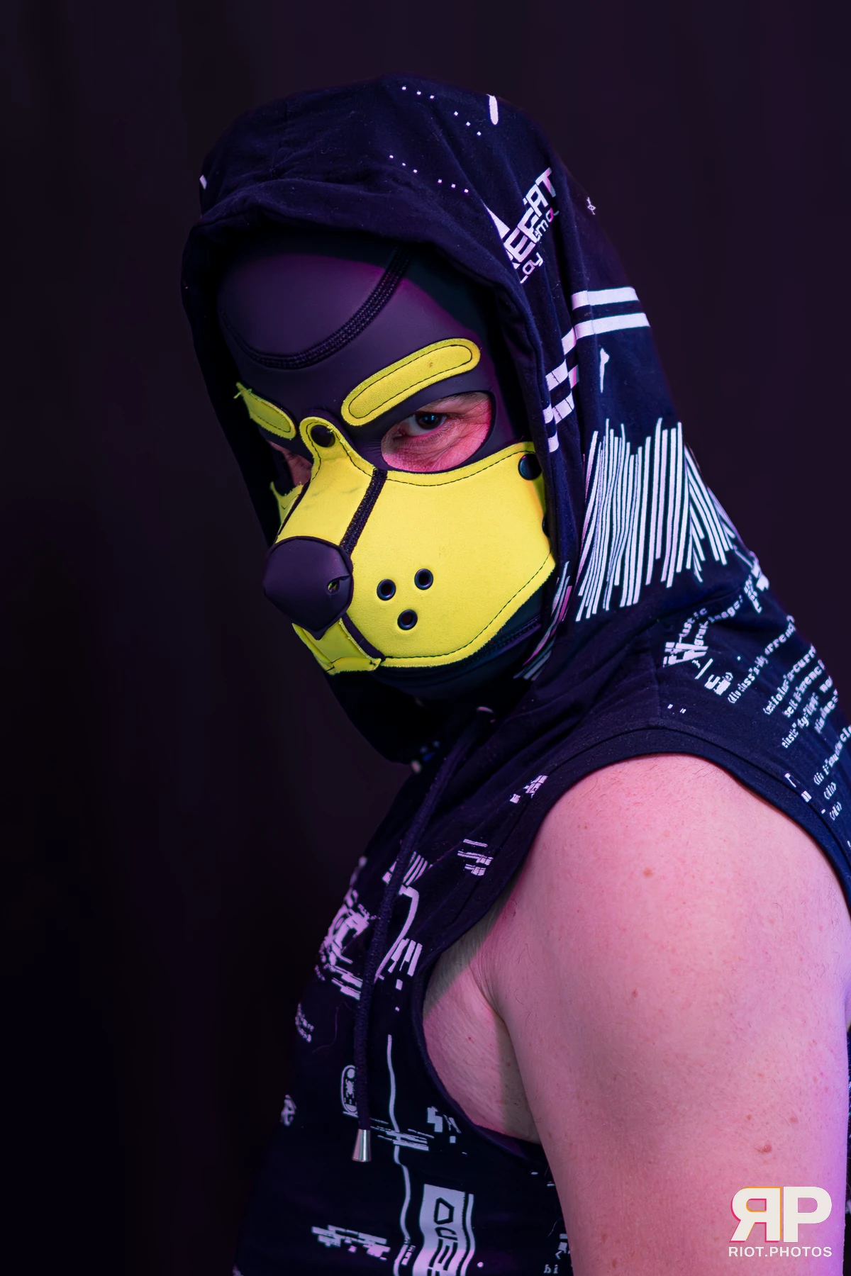 Tezzy Pup — furry & pup photography by Fluffy Riot — photo 7