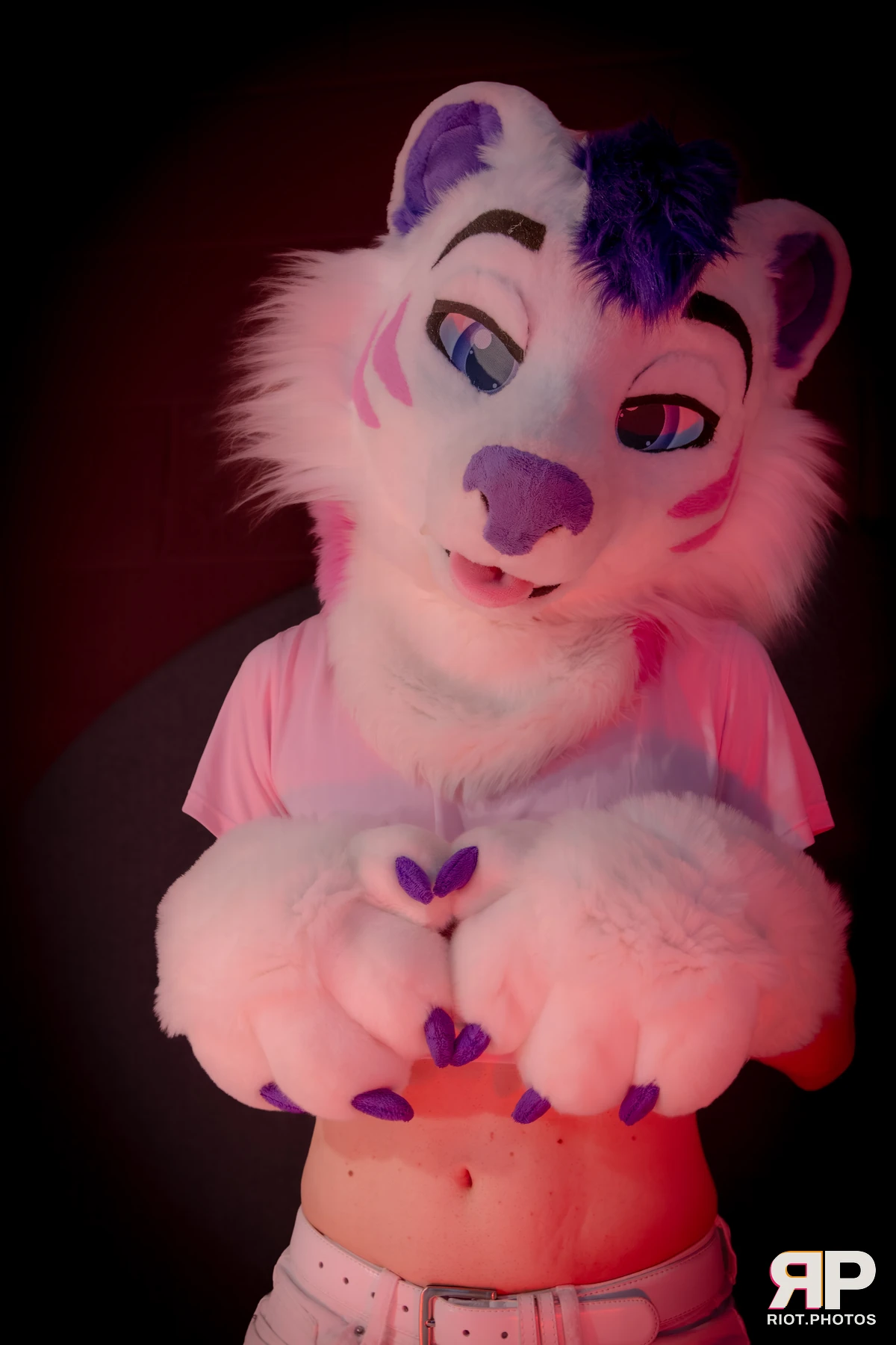 Yui Tiger - furry & pup photography by Fluffy Riot - photo 29