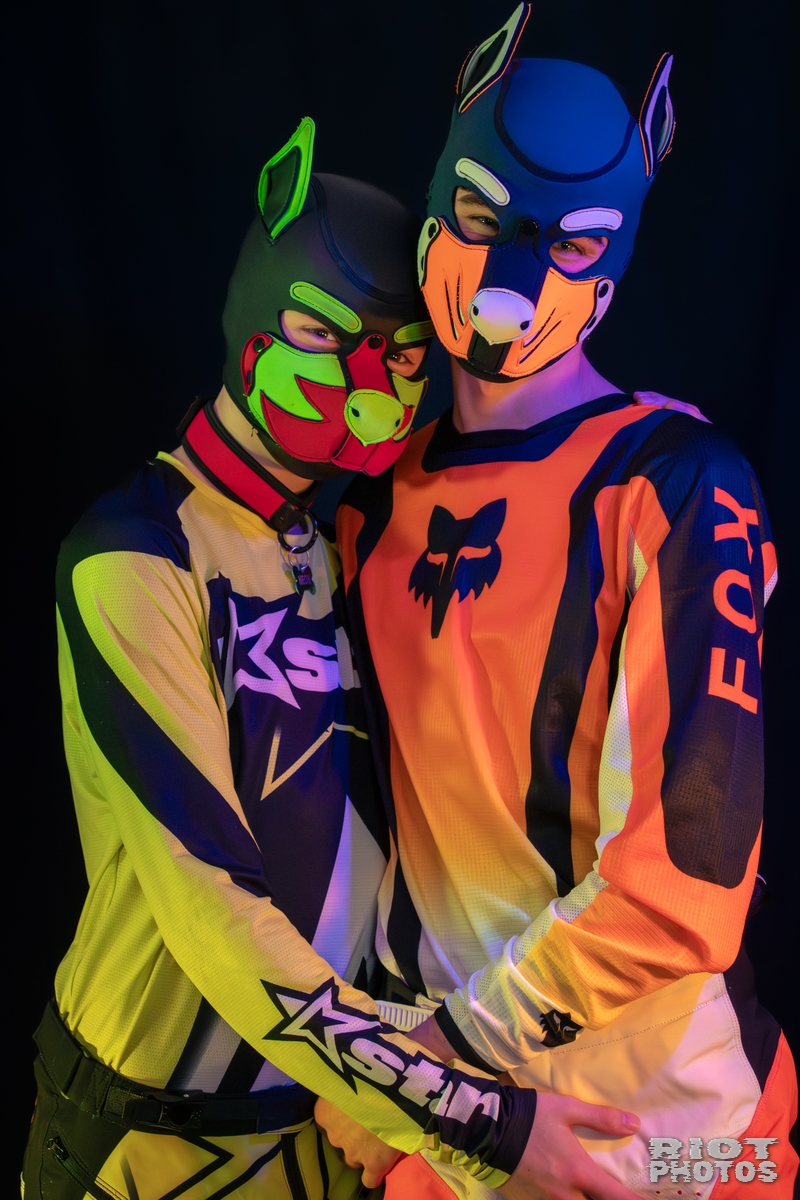 2025-11-22 Taro,Neon-001.jpg